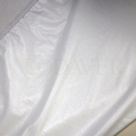 Esta forra de marquesa não pode ser colocada numa marquesa se pretender colocar algum objeto quente por cima desta forra.